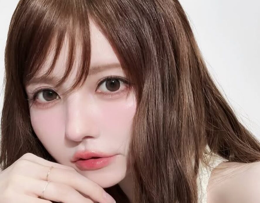 益若つばさの鼻は整形?